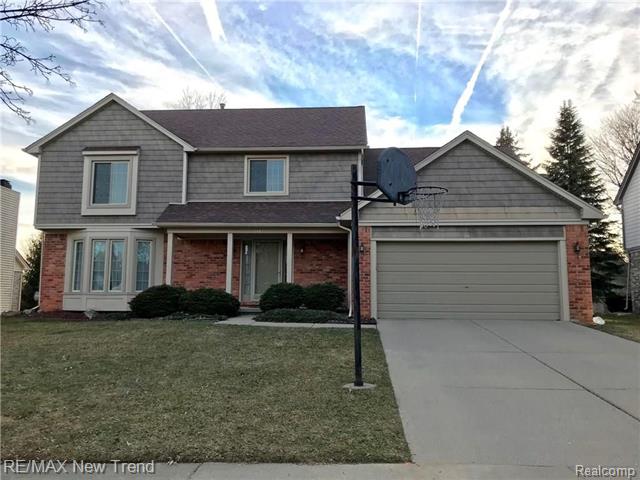 front view picture of 24529 Redwing Dr, Novi, MI. 48374