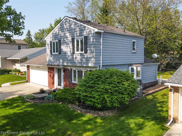 front view picture of 24500 Hampton Hill St, Novi, MI. 48375