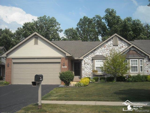 front view picture of 25351 Tara Ln, Flat Rock, MI. 48134
