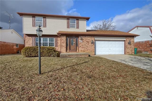 front view picture of 26034 Lorelei Dr, Flat Rock, MI. 48134