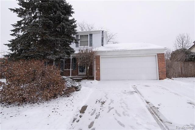 front view picture of 25177 Alicia Dr, Flat Rock, MI. 48134