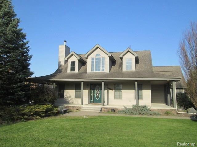 front view picture of 27401 Arsenal, Flat Rock, MI. 48134