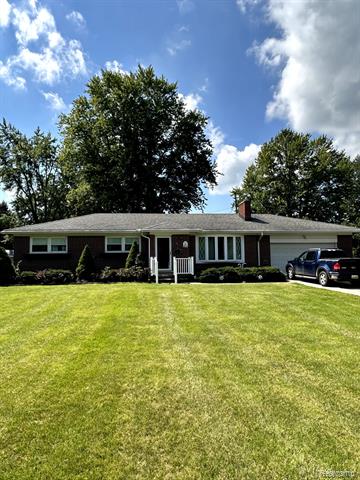 front view picture of 27605 W Huron River Dr, Flat Rock, MI. 48134