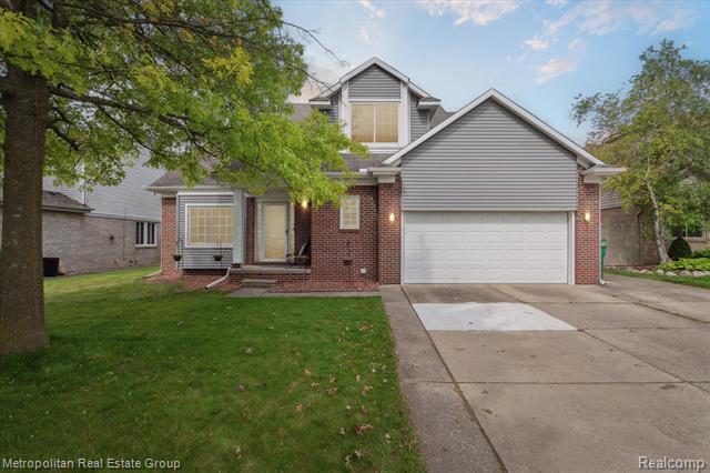front view picture of 24838 Jennifer Dr, Flat Rock, MI. 48134