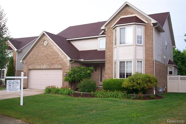 front view picture of 23868 Stacey Dr, Trenton, MI. 48183