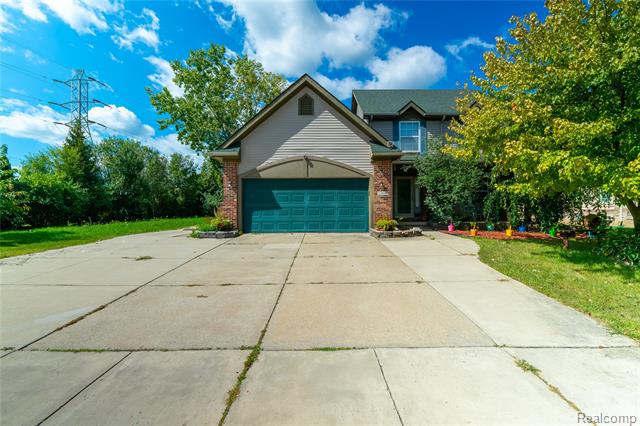 front view picture of 23840 Brentwood Dr, Trenton, MI. 48183