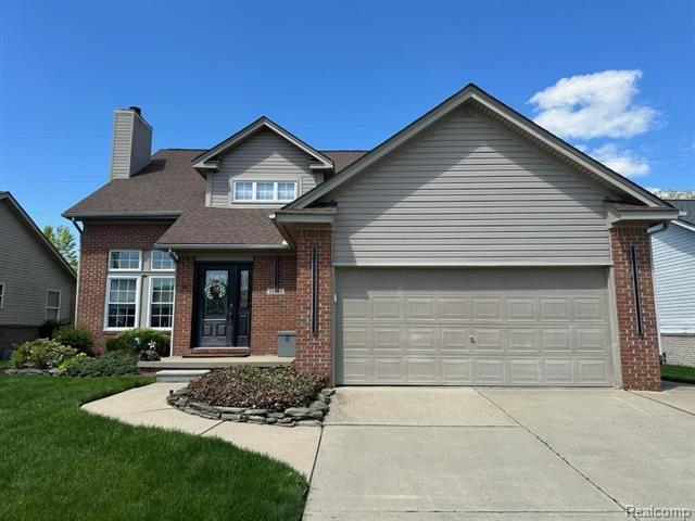 front view picture of 24864 Christina Dr, Flat Rock, MI. 48134