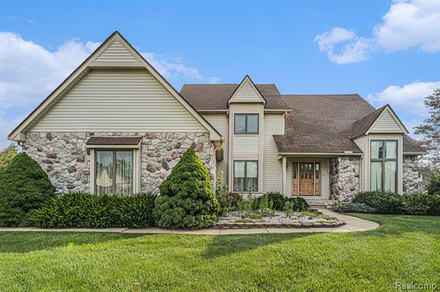 front view picture of 23237 Evan Ct N, New Boston, MI. 48164