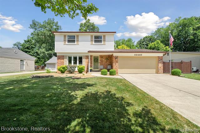 front view picture of 22440 Hillcrest, Trenton, MI. 48183