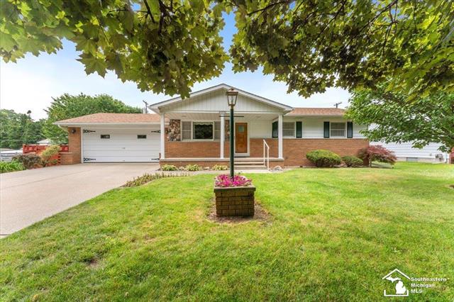 front view picture of 23743 Liddle St, Trenton, MI. 48183