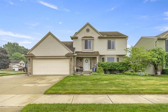 front view picture of 24663 Balsam Ct, Flat Rock, MI. 48134