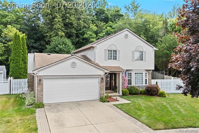 front view picture of 22439 Cherrylawn Dr, Flat Rock, MI. 48134