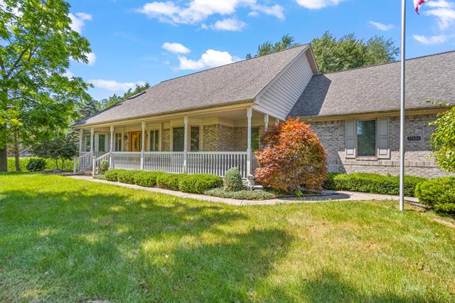 front view picture of 37490 Harvest Ln, New Boston, MI. 48164