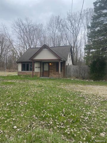 front view picture of 26328 Sibley Rd, Romulus, MI. 48174