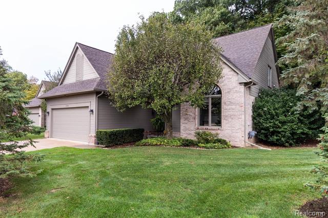 front view picture of 47348 Cider Mill Dr, Novi, MI. 48374