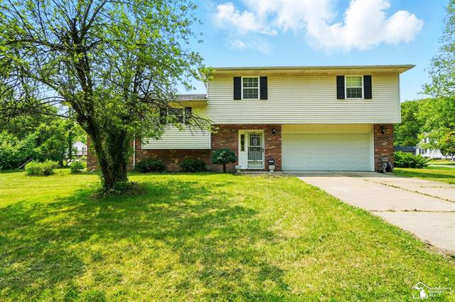 front view picture of 21302 Dean Ave, Romulus, MI. 48174