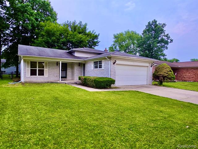 front view picture of 21669 Tulipwood, Trenton, MI. 48183