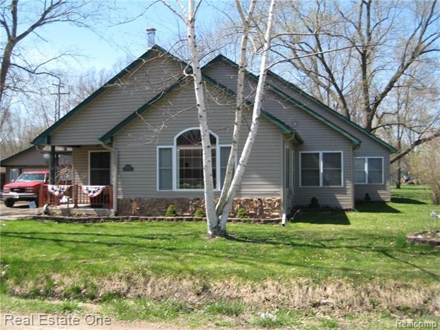 front view picture of 21308 Harriet St, Romulus, MI. 48174
