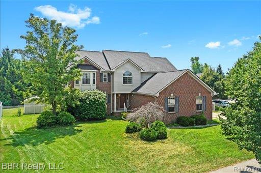 front view picture of 20077 Dovetail Dr, Trenton, MI. 48183