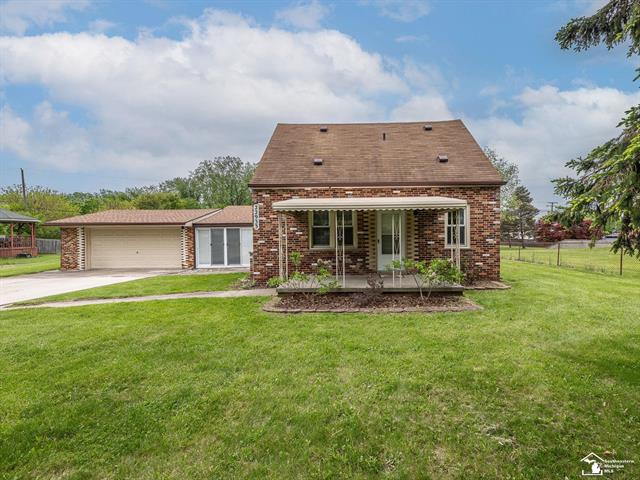 front view picture of 22933 Monterey, Trenton, MI. 48183