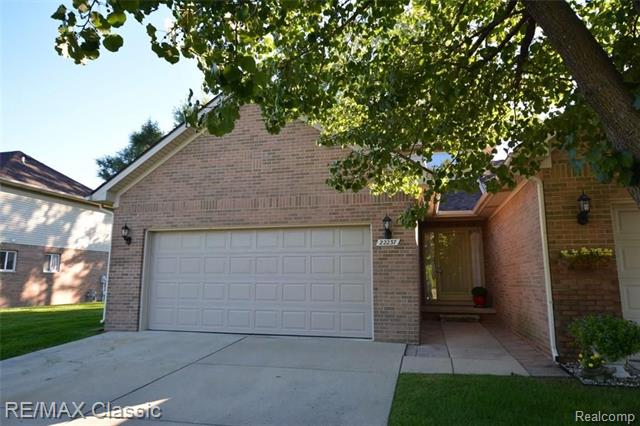 front view picture of 22237 Brehmer Ct, Trenton, MI. 48183