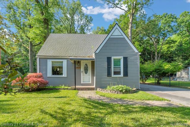 front view picture of 24121 Kraft Place, Romulus, MI. 48174