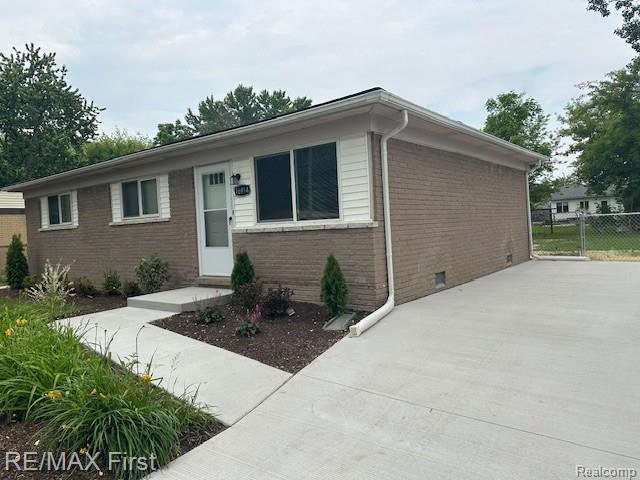 front view picture of 26914 California, Taylor, MI. 48180