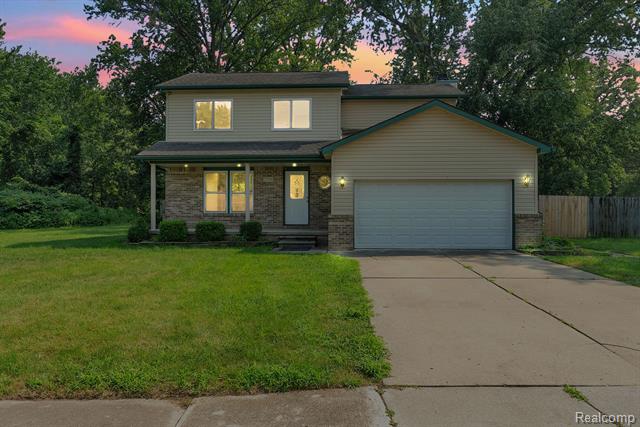 front view picture of 27390 Leroy, Taylor, MI. 48180