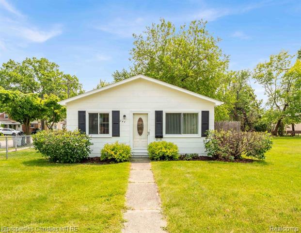 front view picture of 244 E Woodward Heights Blvd, Hazel Park, MI. 48030