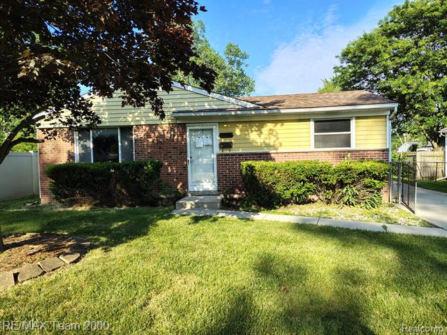 front view picture of 15771 Taft, Romulus, MI. 48174