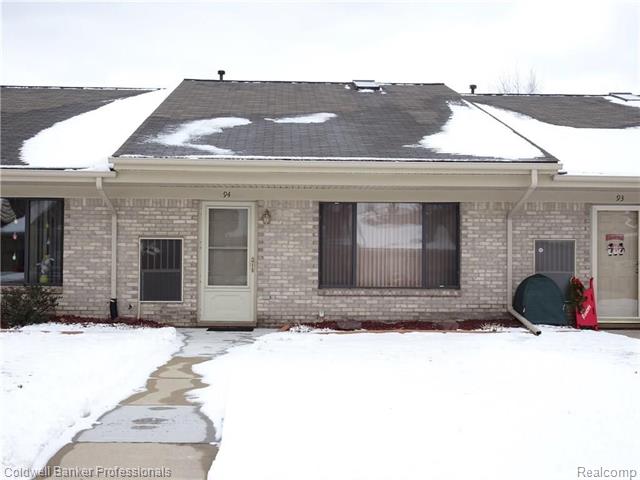 front view picture of 16070 Holz Dr, Southgate, MI. 48195