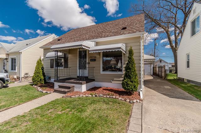 front view picture of 23736 Harding Ave, Hazel Park, MI. 48030