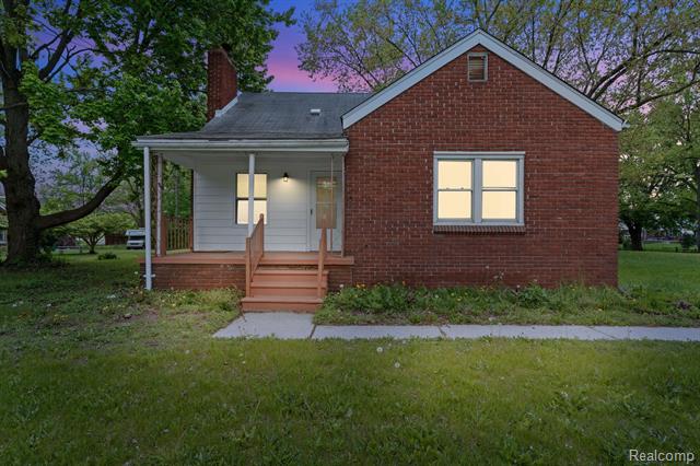 front view picture of 26291 Pennsylvania Rd, Romulus, MI. 48174