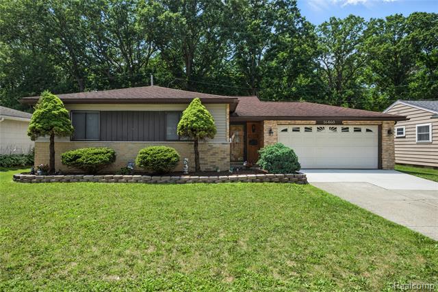 front view picture of 16460 Taft, Romulus, MI. 48174