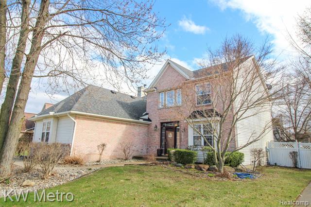 front view picture of 47037 Reene Dr, Belleville, MI. 48111
