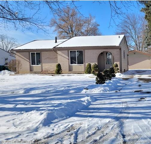 front view picture of 15638 Sandburg, Romulus, MI. 48174