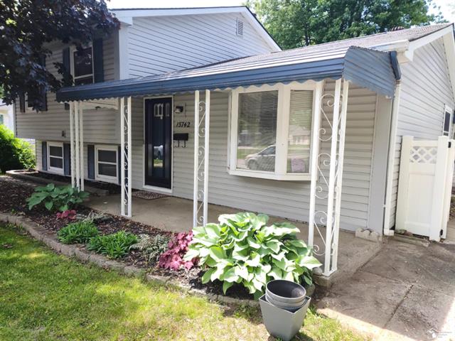 front view picture of 15742 Woodmont, Romulus, MI. 48174