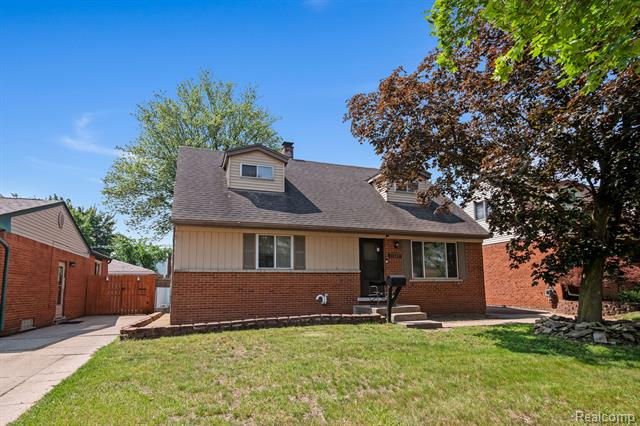 front view picture of 37649 Castle, Romulus, MI. 48174