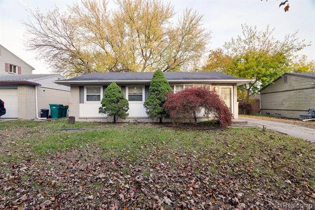 front view picture of 15029 Harrison, Romulus, MI. 48174