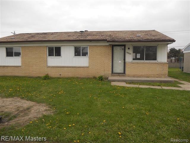front view picture of 15037 Kerstyn, Taylor, MI. 48180