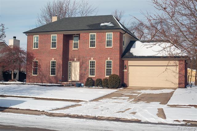 front view picture of 47546 Belmont Dr, Belleville, MI. 48111