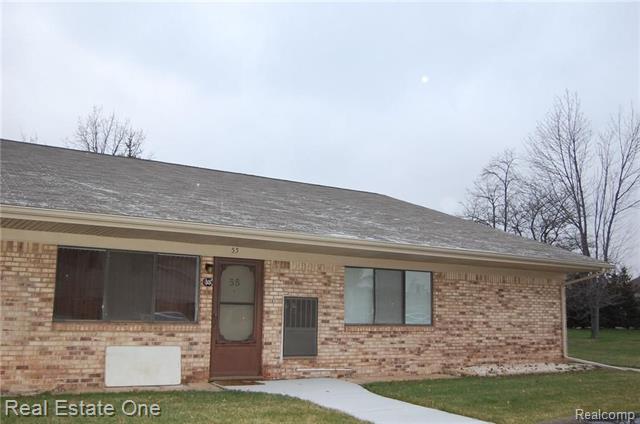 front view picture of 16050 Holz Dr, Southgate, MI. 48195
