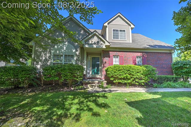 front view picture of 29479 Juneau Ln, Farmington, MI. 48336