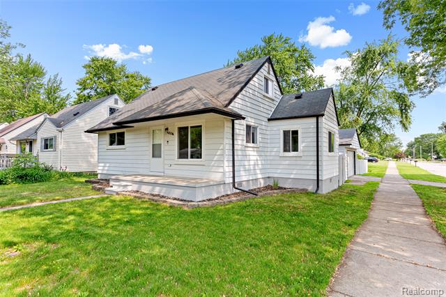front view picture of 25914 Superior, Taylor, MI. 48180