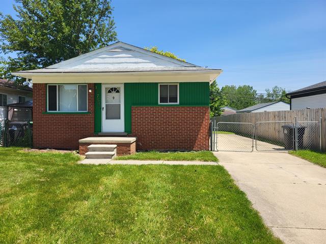 front view picture of 13753 Mc Guire, Taylor, MI. 48180
