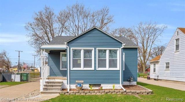front view picture of 14920 Flanders, Southgate, MI. 48195