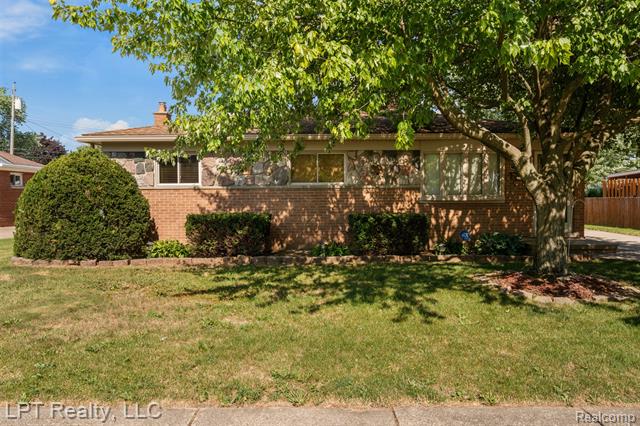 front view picture of 14841 Maywood, Southgate, MI. 48195