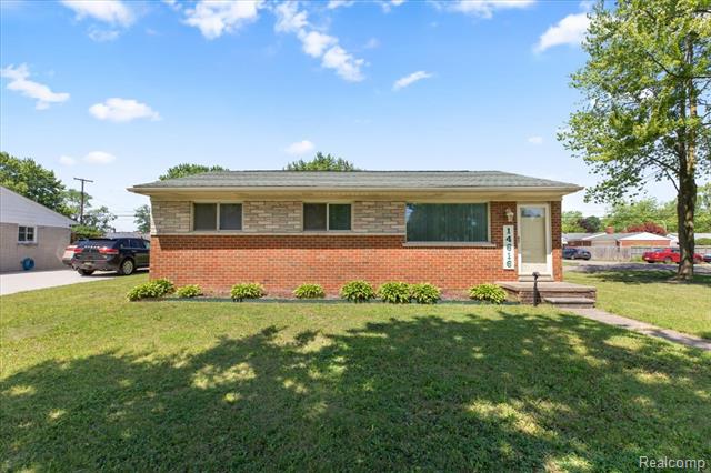 front view picture of 14616 Allen, Taylor, MI. 48180