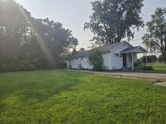 front view picture of 11238 Moore, Romulus, MI. 48174