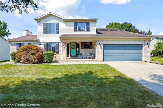 front view picture of 24897 Fairway Hills Dr, Novi, MI. 48374